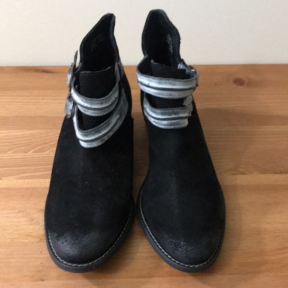 Steve Madden “Raskal” Booties - Picture 2 of 5